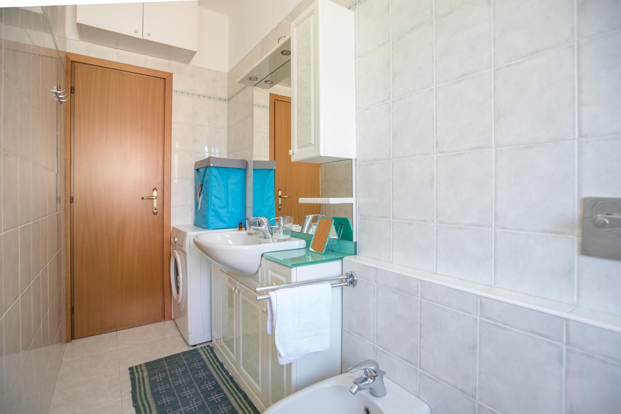 Linate Airport Apartment มิลาน ภายนอก รูปภาพ