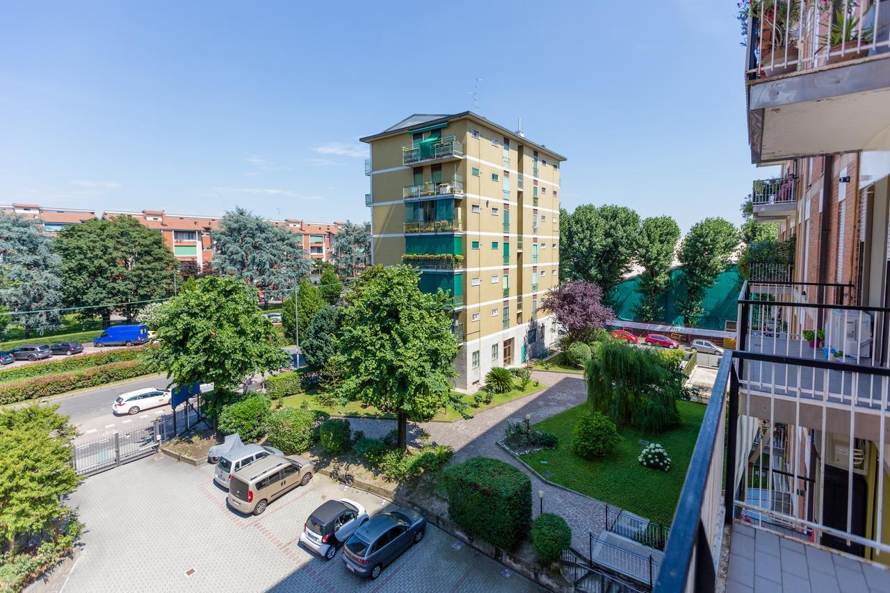 Linate Airport Apartment มิลาน ภายนอก รูปภาพ
